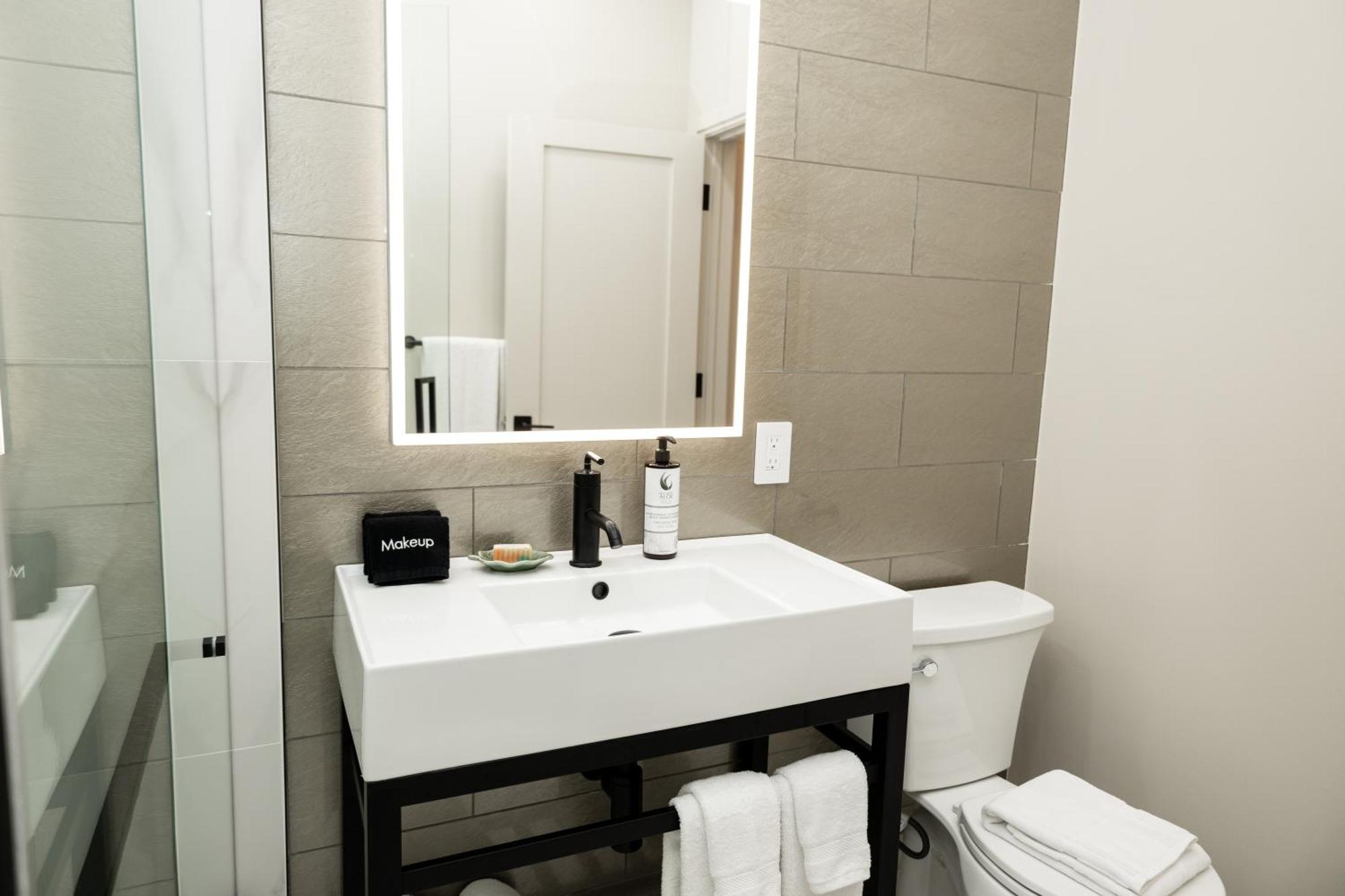The Key West Hotel Екстер'єр фото